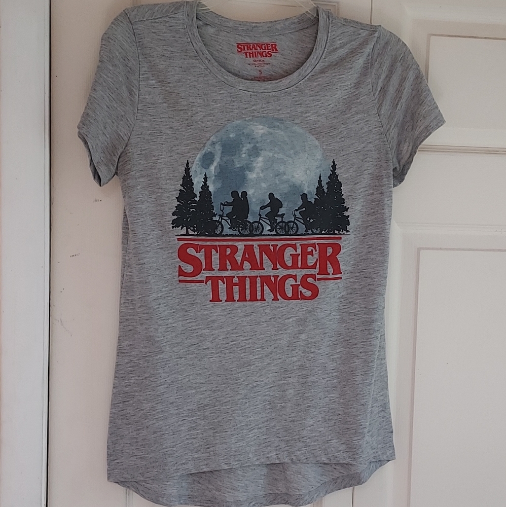 Netflix Stranger Things Gray Heather  Graphic Tee T Shirt Size Small TV Show